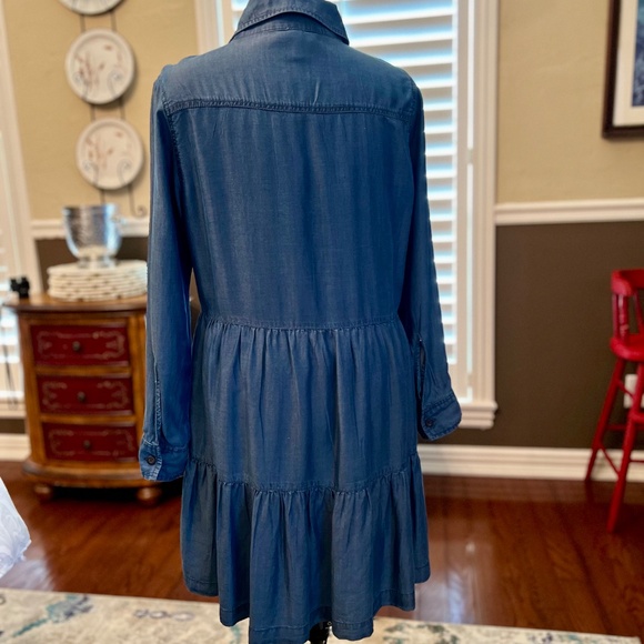 Elan Dress Size M, oversized medium, Sale! On 5’2” tall frame hits at knee. - Picture 3 of 9